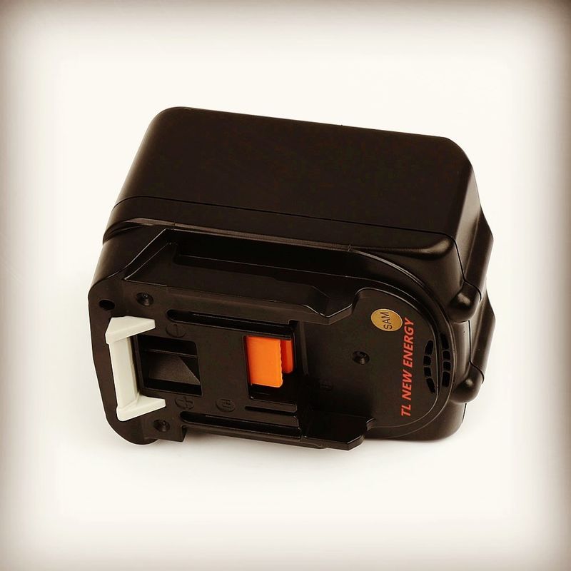 14.4V 5000mAh Piles au lithium rechargeables pour outils en plastique pour attaches à main Gt-One