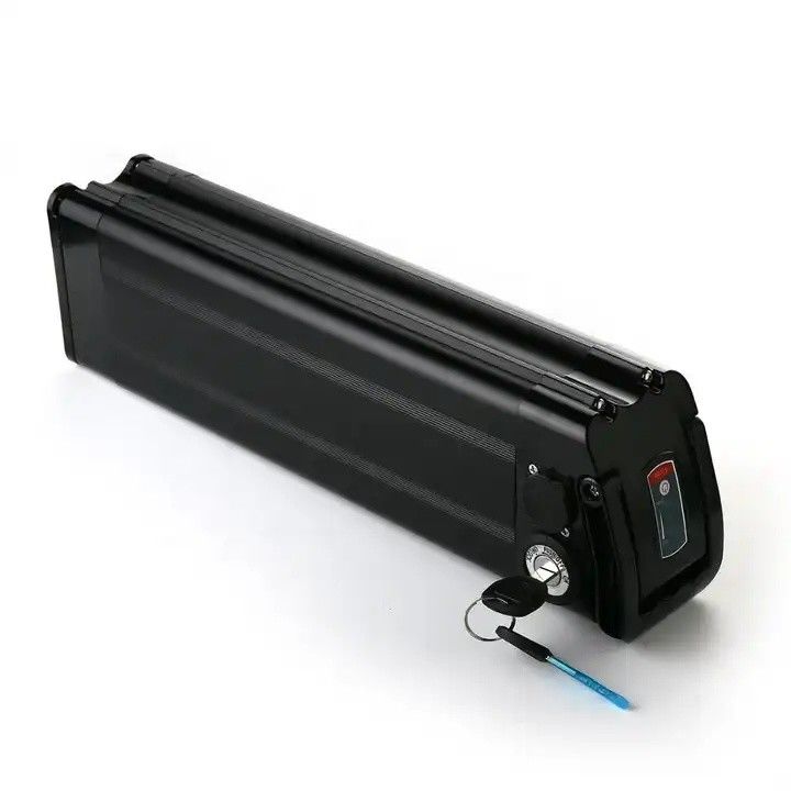 36V Poisson d'argent puissant 10s6p 10s5p batterie au lithium avec USB Black Silverfish style batterie électrique vélo