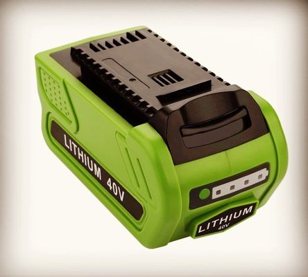 Une batterie au lithium de 5000 mAh pour les outils Greenworks Gmax