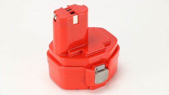 Une batterie au lithium de 2000 mAh, une batterie à 1420 1422 1433.